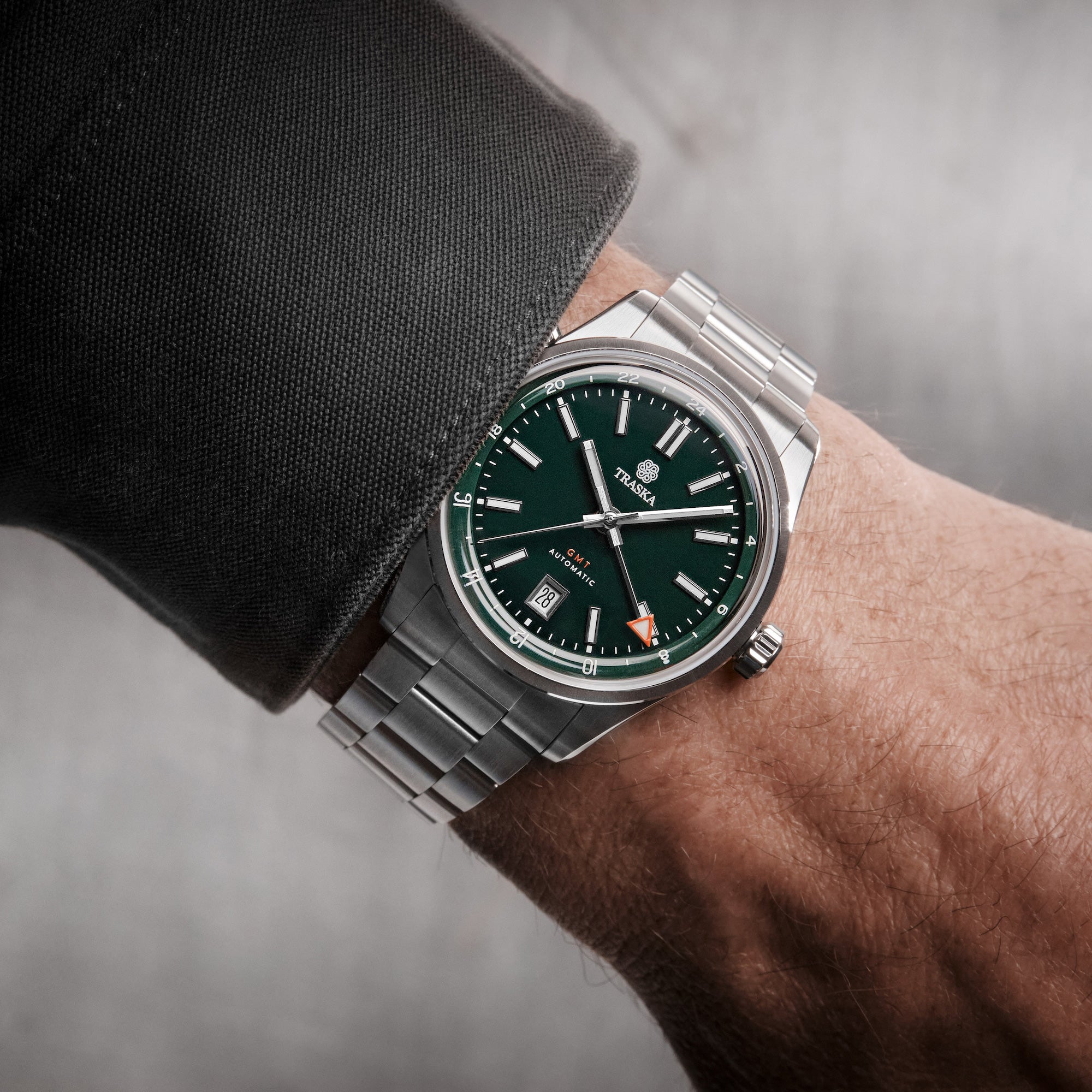 Venturer GMT Bottle Green