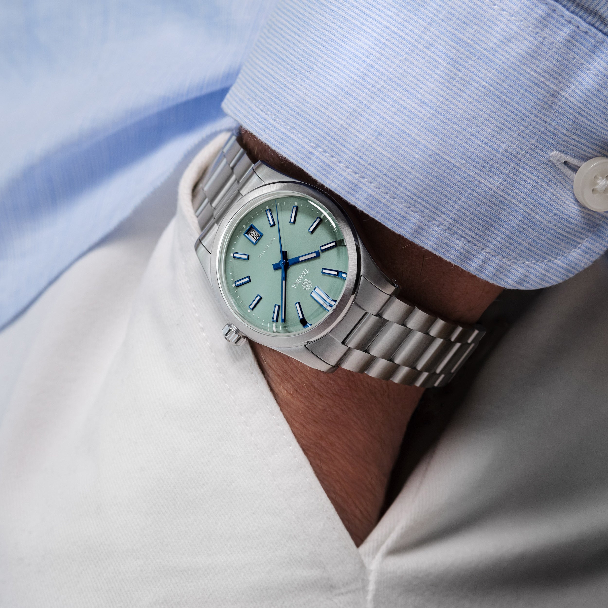 Seafoam Green | Commuter