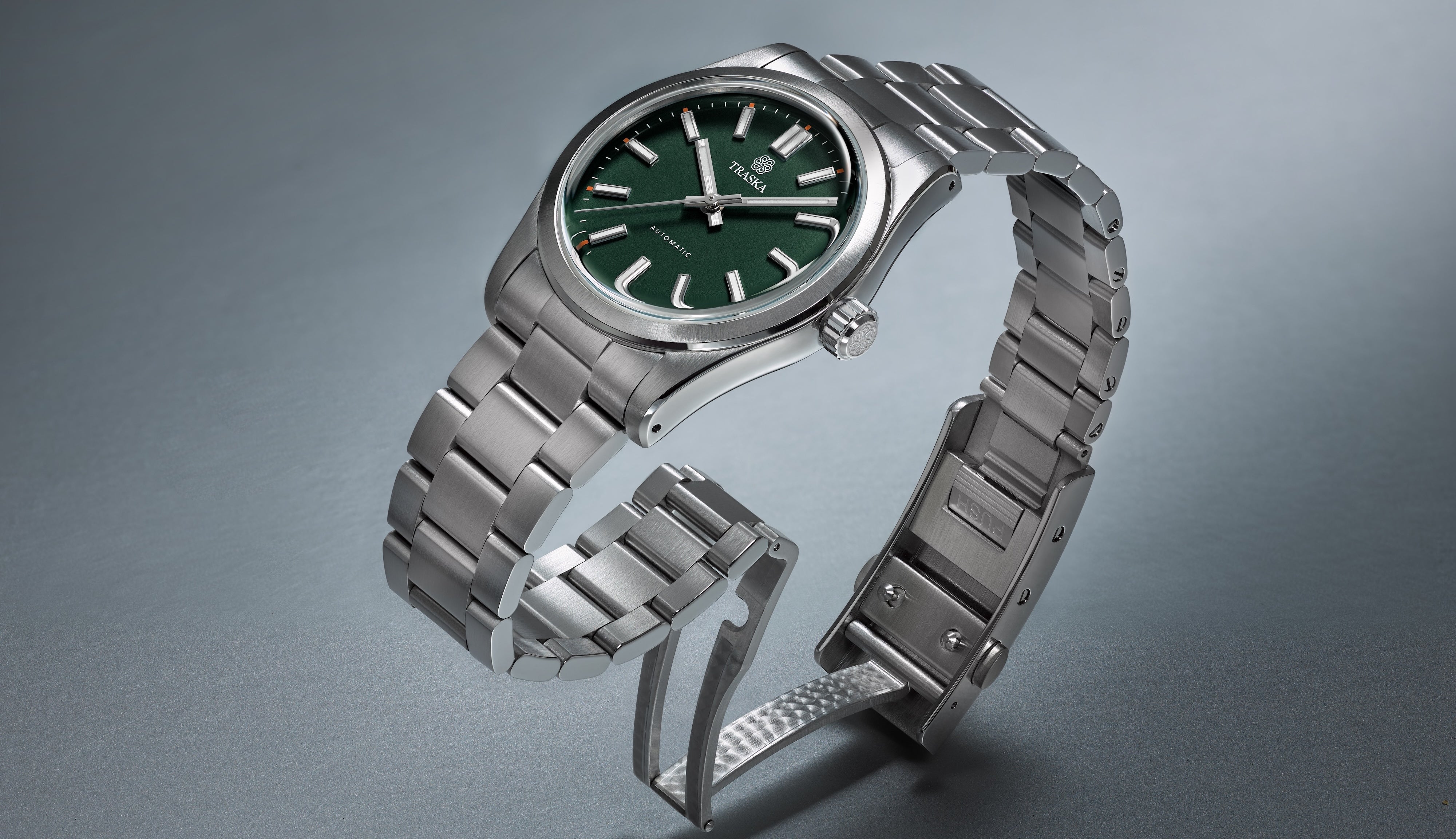Bottle Green | Commuter