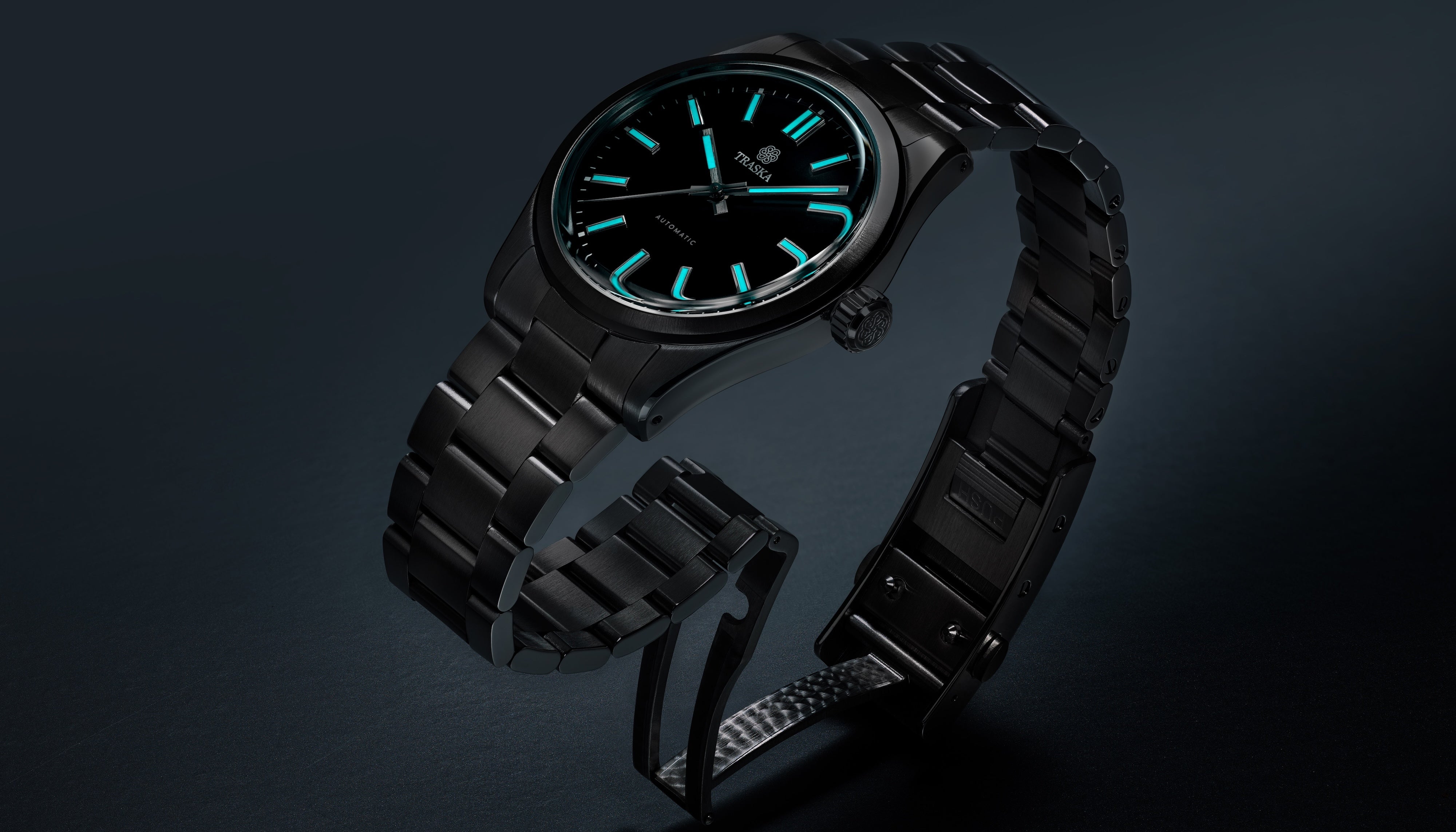 Carbon Black | Commuter 38